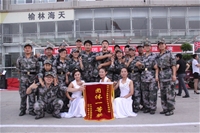 軍訓(xùn)匯報(bào)表演